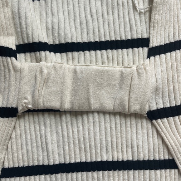 Zara Backless Knit top with contrast trim - Picture 3 of 5